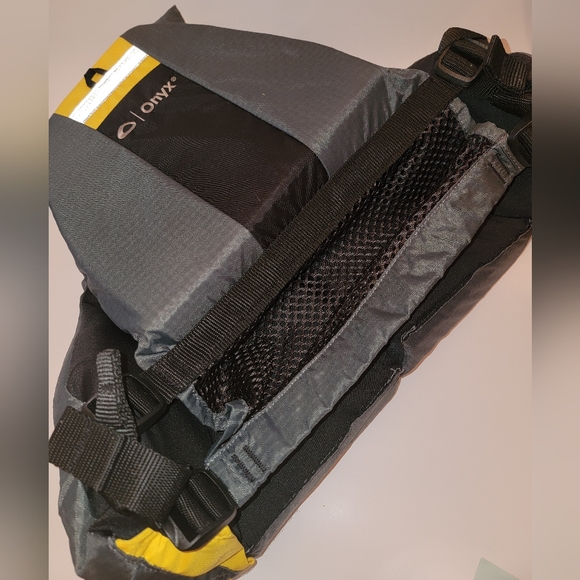 🔴NWOT Onyx MoveVent Dynamic Life Vest (Gray/Yellow, KIDS XL/ADULT X - Picture 3 of 9
